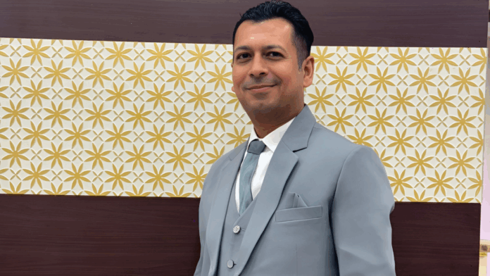 Pratik Gambhir - Vyapaarjagat.com